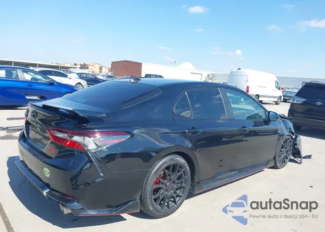 2021 Toyota Camry Trd z USA, uszkodzony, nr VIN 4T1KZ1AK1MU056334